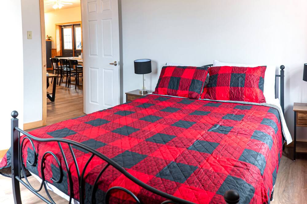 Photo of Bedroom in Drummond-North Elmsley