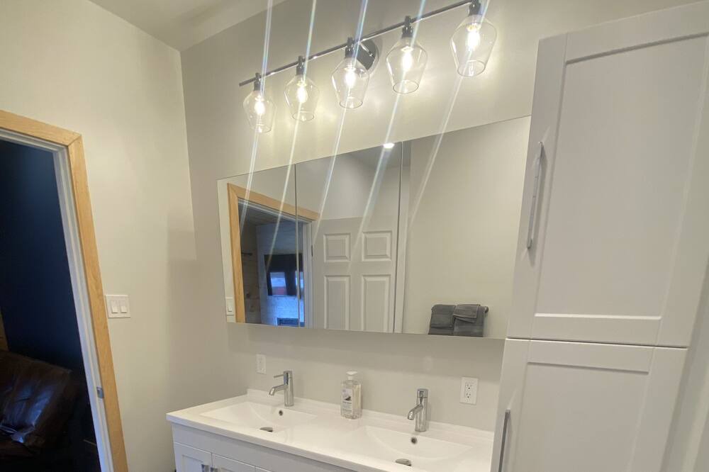 Photo of Bathroom in Drummond-North Elmsley