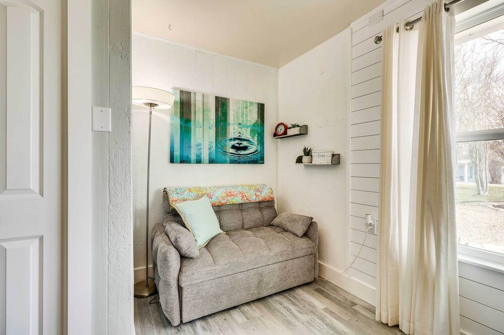 Photo of Livingroom in Tow