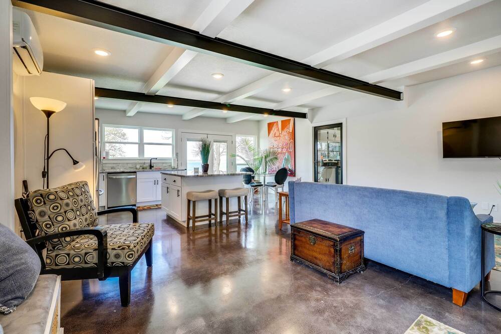Photo of Livingroom in Tow