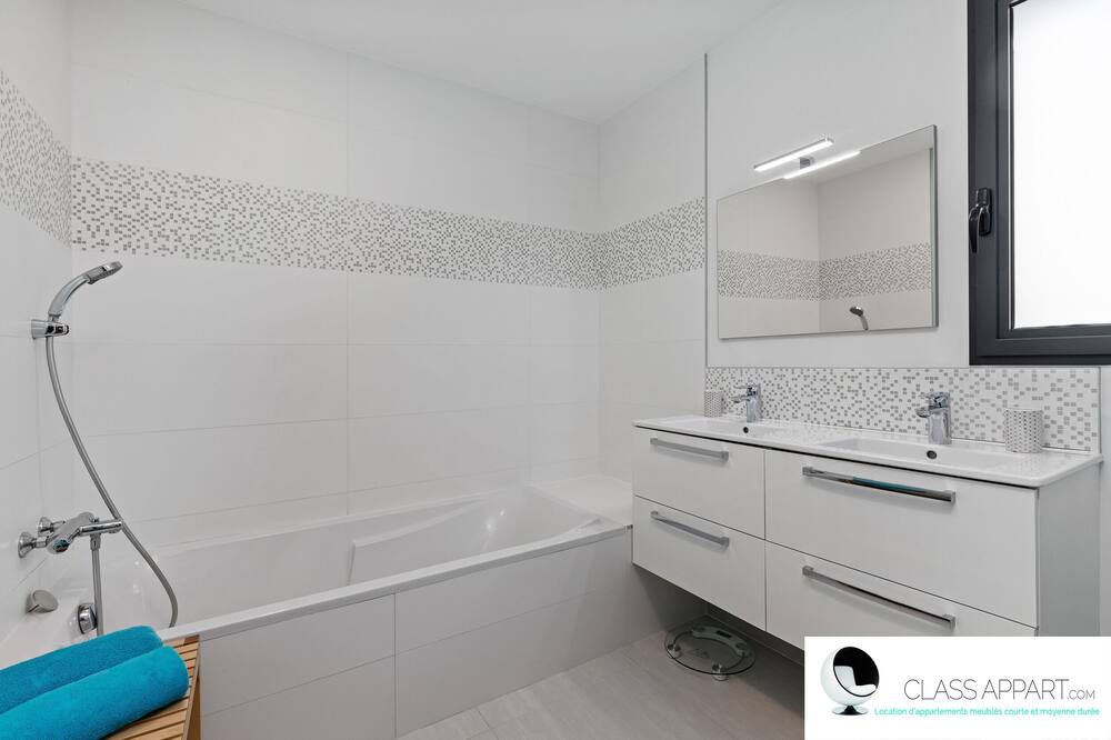 Photo of Bathroom in Prades-le-Lez