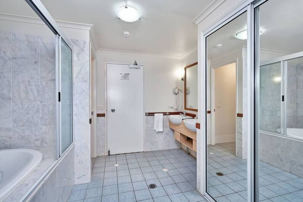Photo of Bathroom in Palm Cove