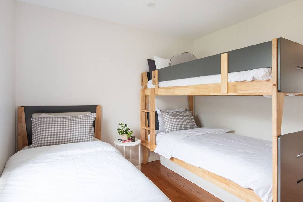 Photo of Bedroom in Mount Eliza