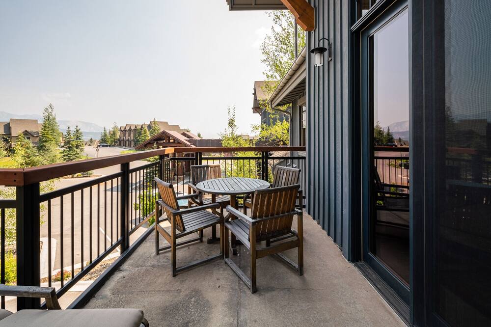 Photo of Patio Balcony in Saddle Ridge