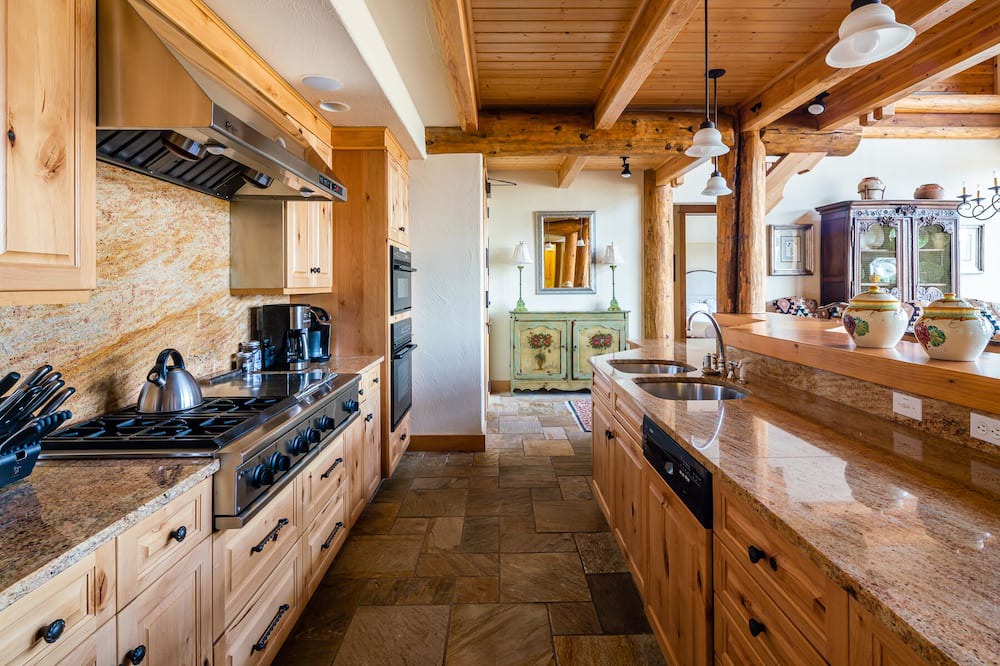 Photo of Kitchen in Saddle Ridge
