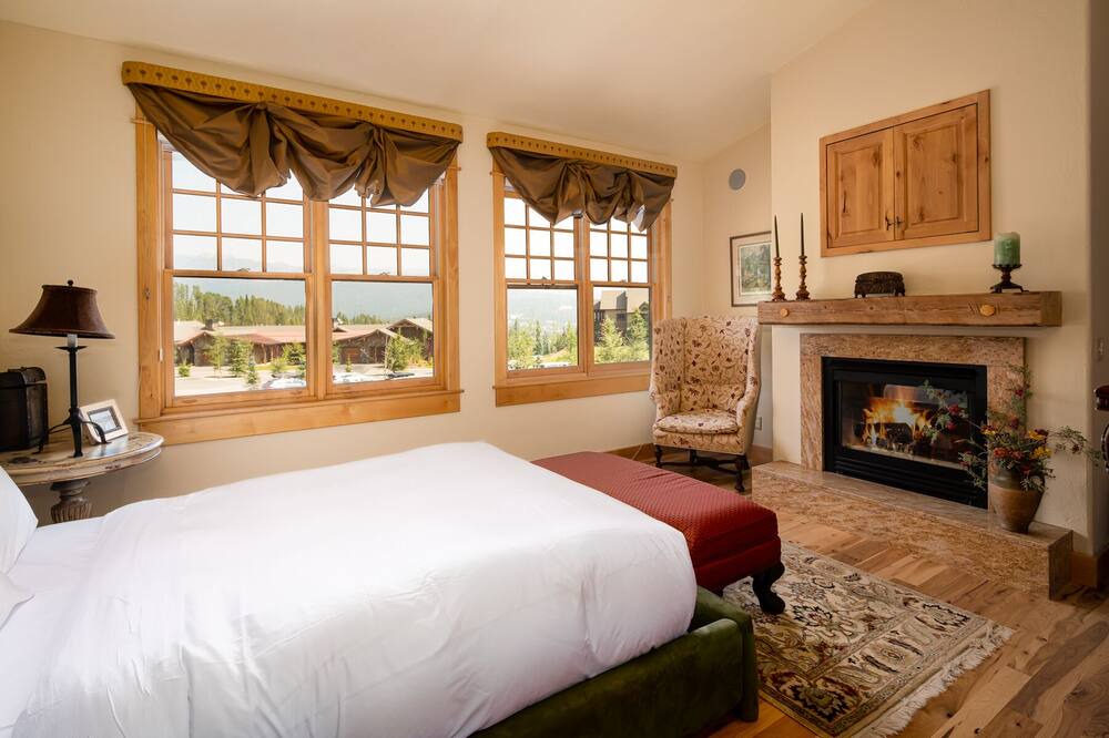 Photo of Bedroom in Saddle Ridge