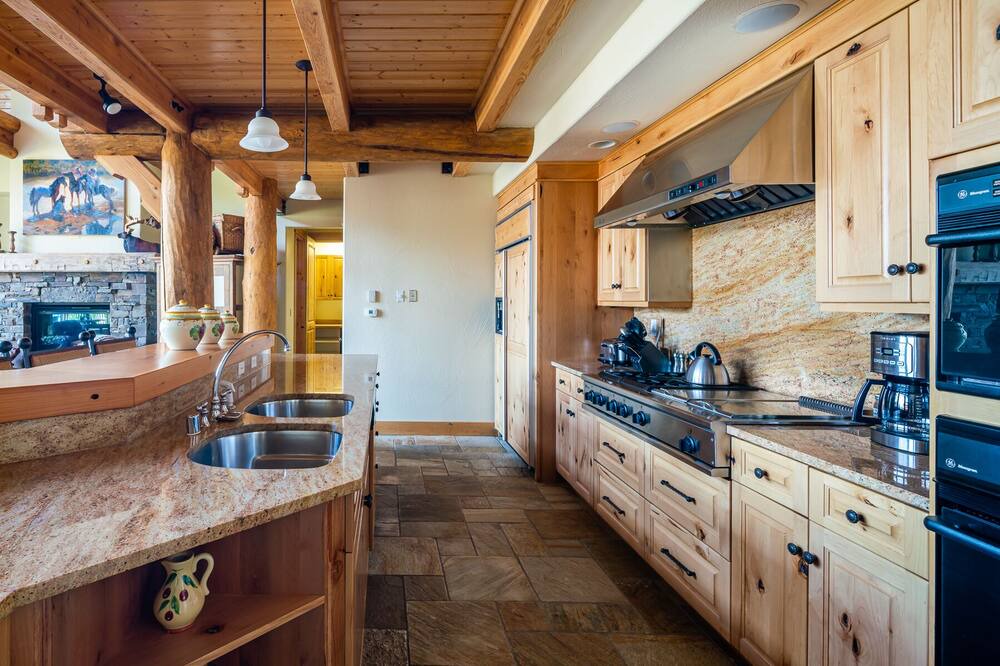 Photo of Kitchen in Saddle Ridge