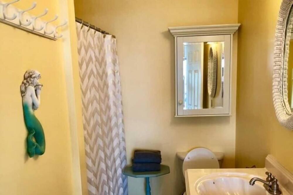 Photo of Bathroom in Southpointe