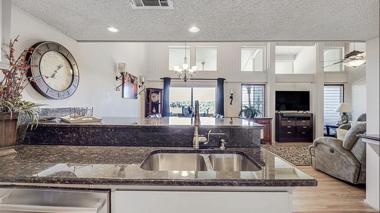 Photo of Kitchen in Point Venture