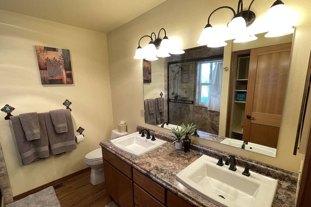 Photo of Others in Benton County