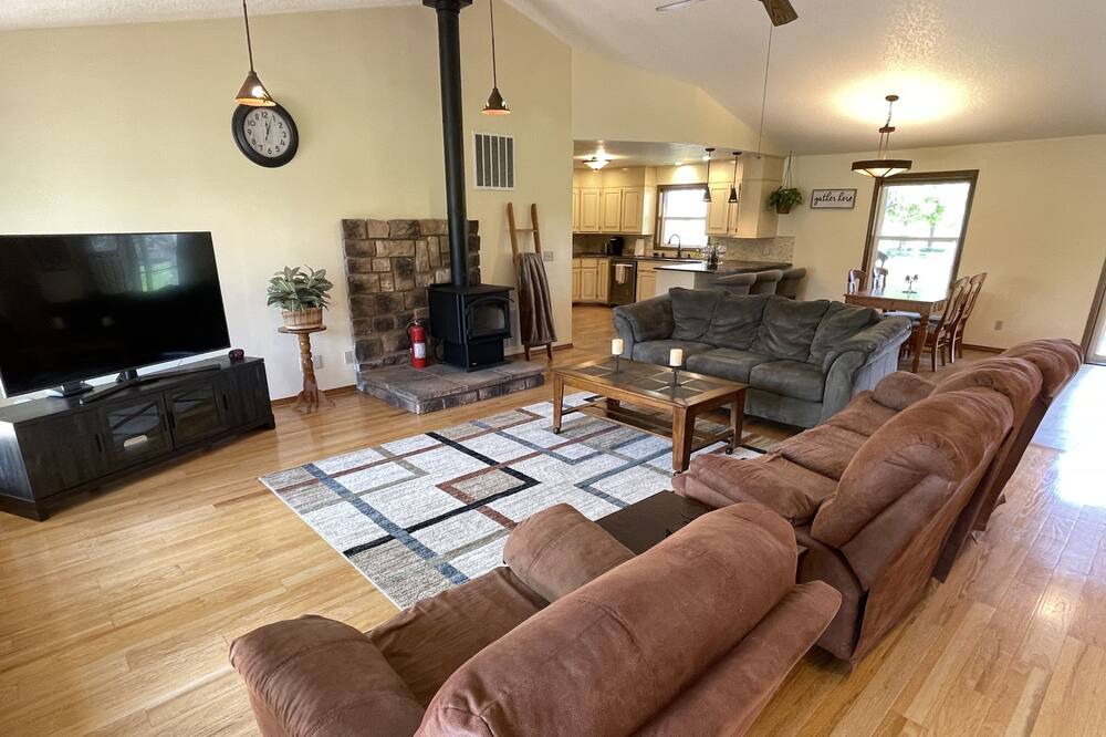 Photo of Bedroom in Benton County
