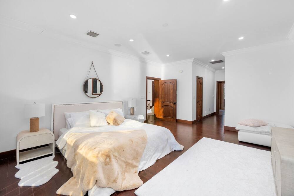 Photo of Bedroom in North Bay Village