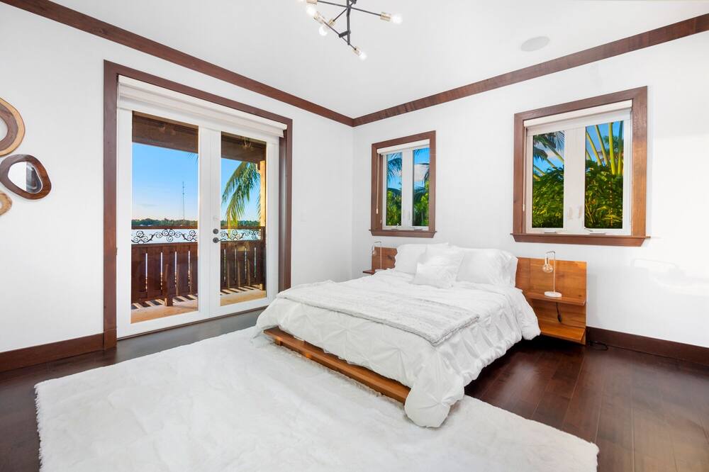 Photo of Bedroom in North Bay Village