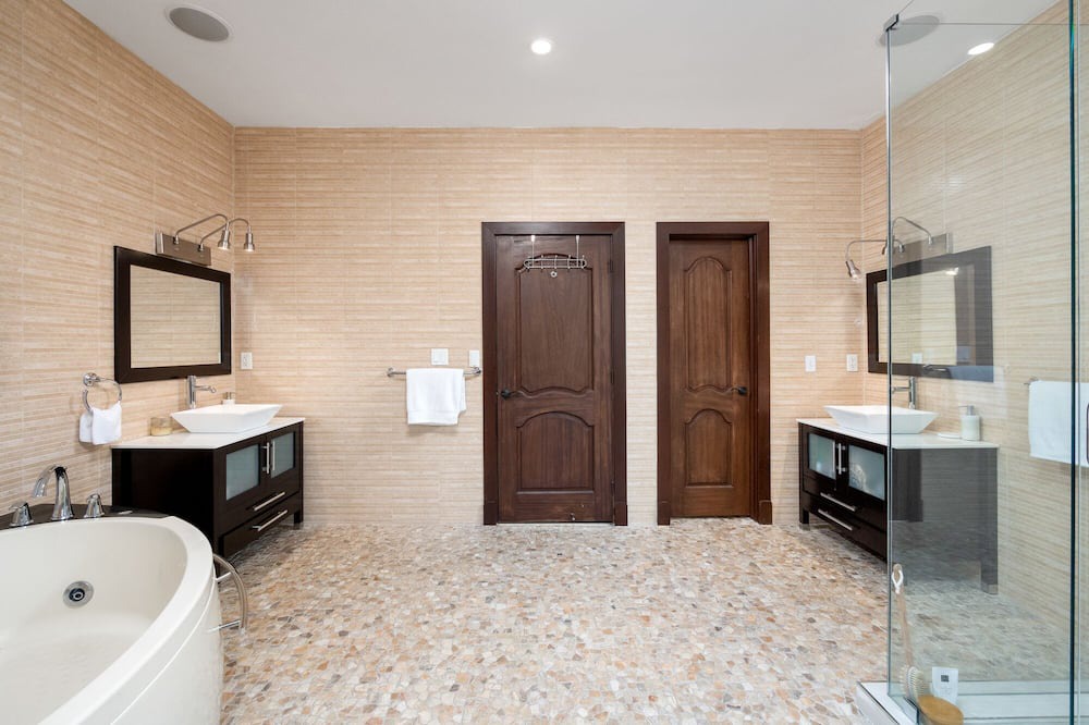 Photo of Bathroom in North Bay Village