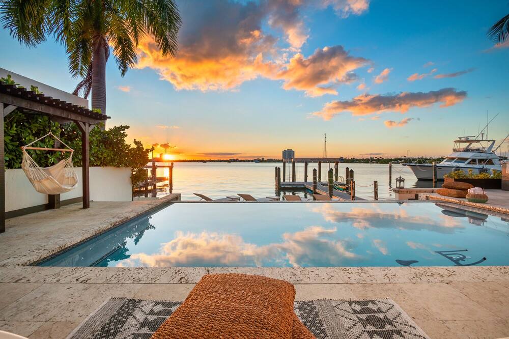 Photo of Outdoor in North Bay Village