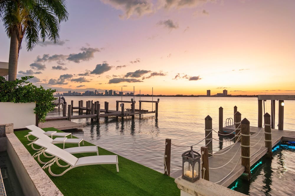 Photo of Outdoor in North Bay Village