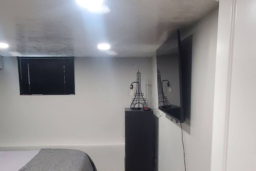 Photo of Bedroom in Centerville