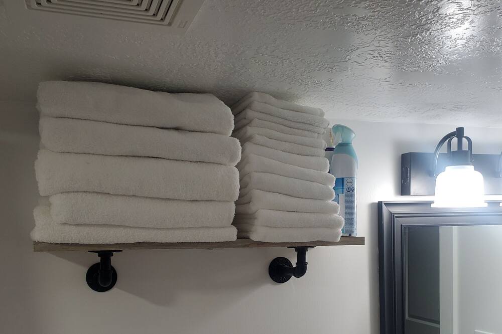 Photo of Bedroom in Centerville