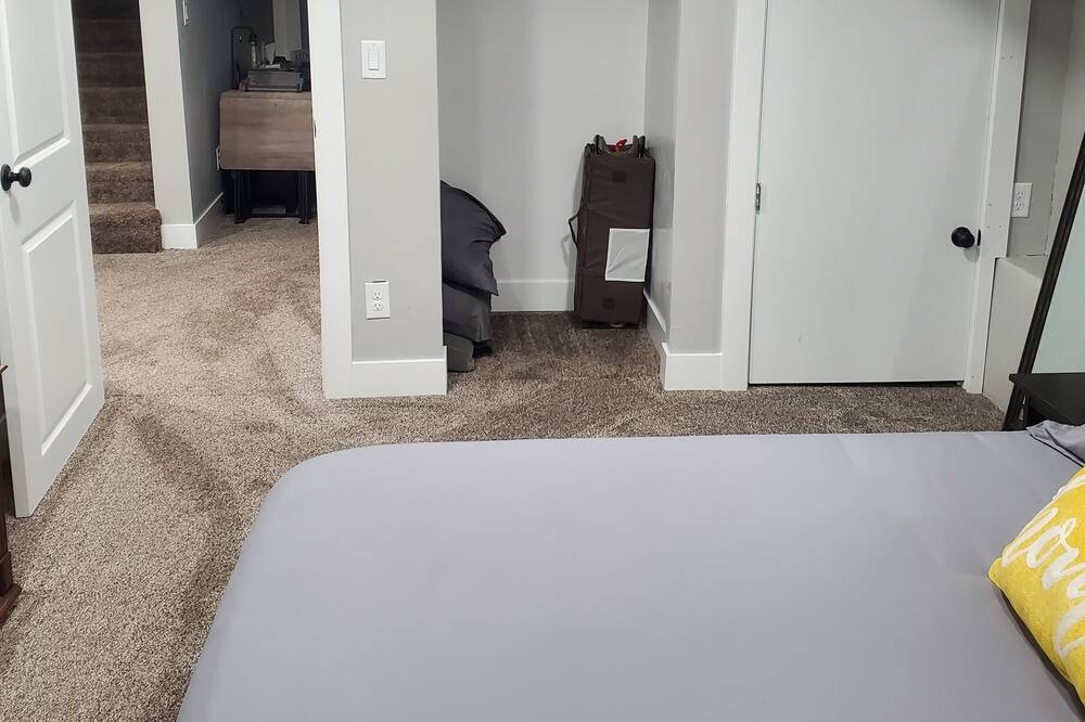 Photo of Bedroom in Centerville