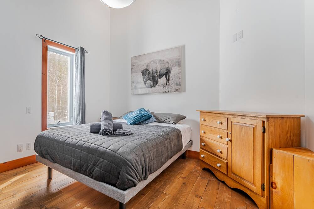 Photo of Bedroom in Saint-Michel-des-Saints