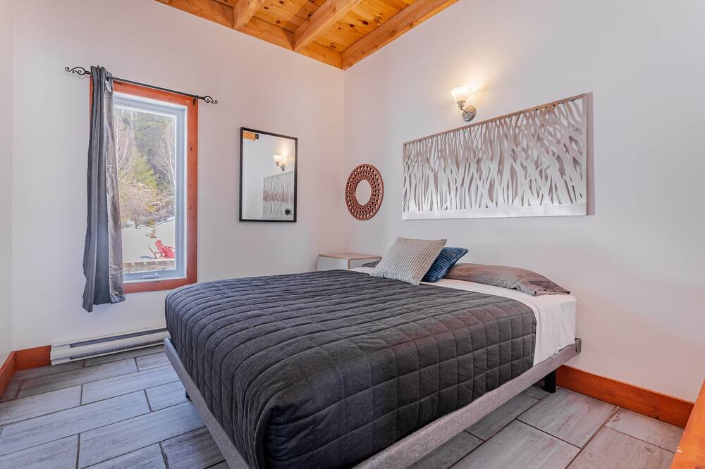 Photo of Bedroom in Saint-Michel-des-Saints