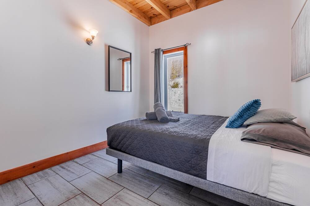 Photo of Bedroom in Saint-Michel-des-Saints