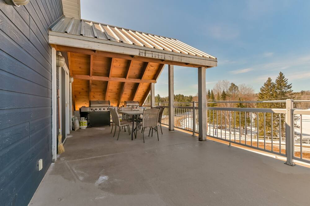 Photo of Patio Balcony in Saint-Michel-des-Saints