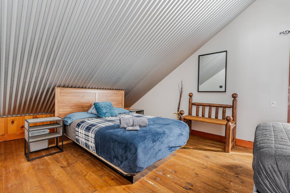 Photo of Bedroom in Saint-Michel-des-Saints
