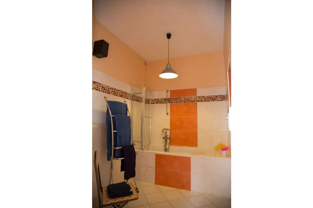 Photo of Bathroom in Tilly-sur-Seulles