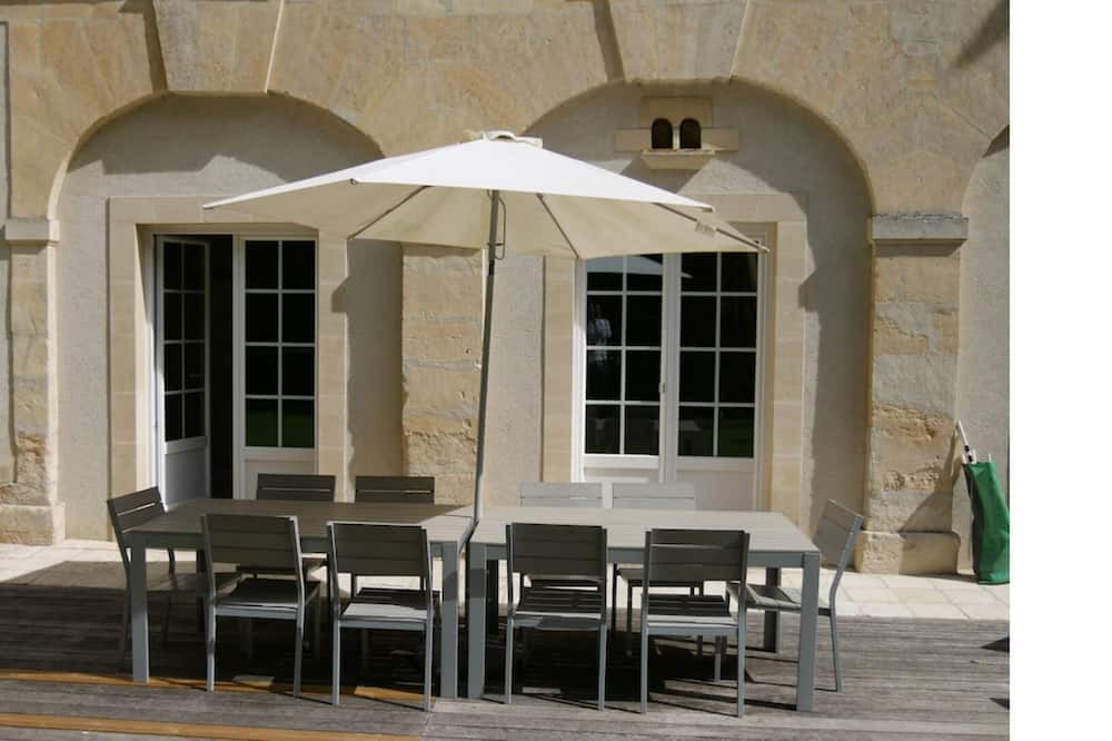 Photo of Patio Balcony in Tilly-sur-Seulles