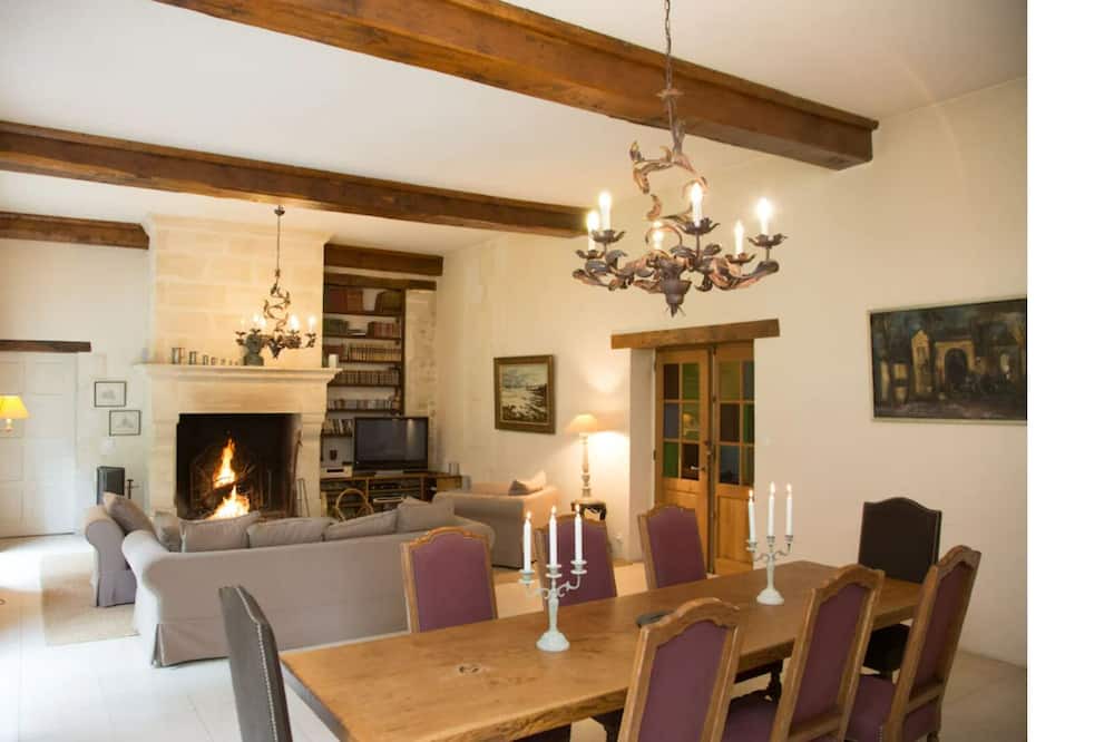 Photo of Kitchen in Tilly-sur-Seulles