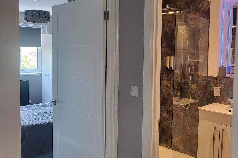 Photo of Bathroom in Stratford-upon-Avon