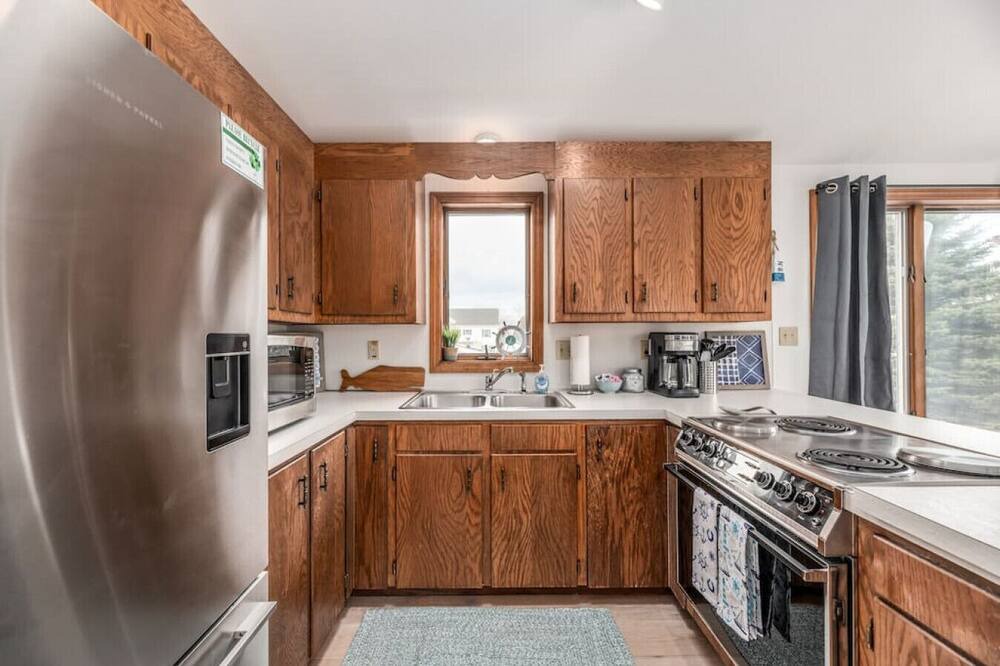 Photo of Others in Pine Point