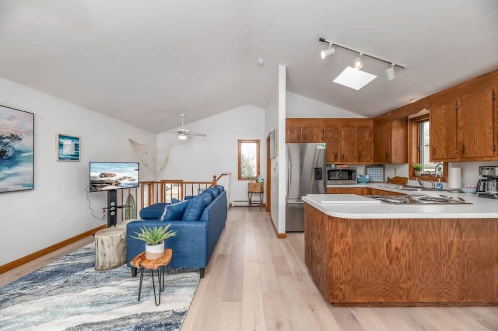 Photo of Others in Pine Point