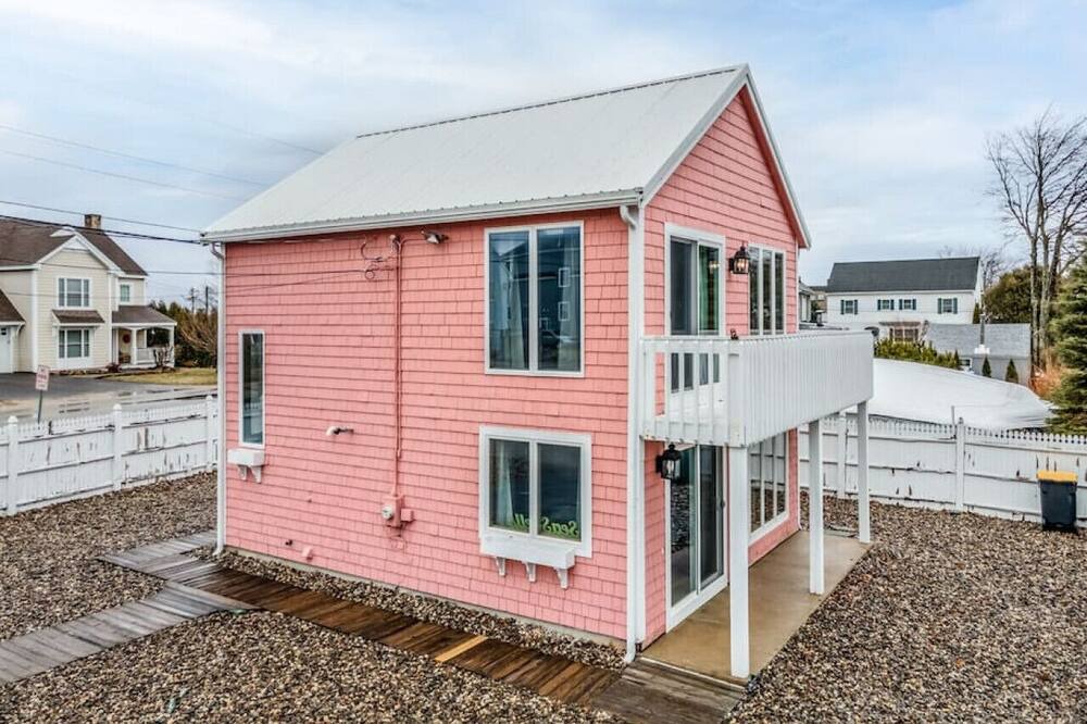 Photo of Others in Pine Point