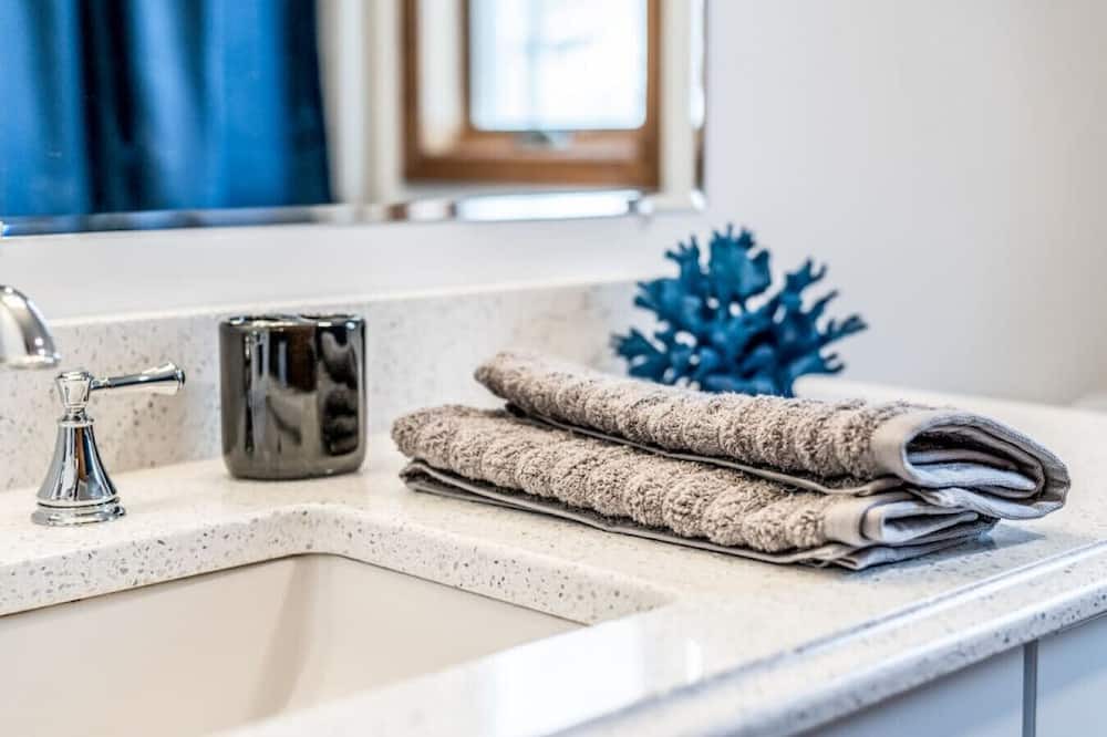 Photo of Others in Pine Point