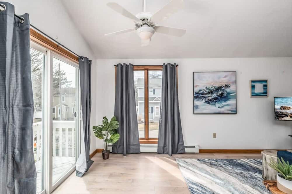 Photo of Others in Pine Point