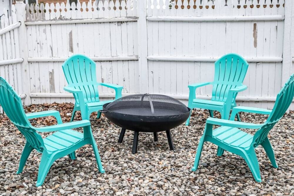 Photo of Others in Pine Point