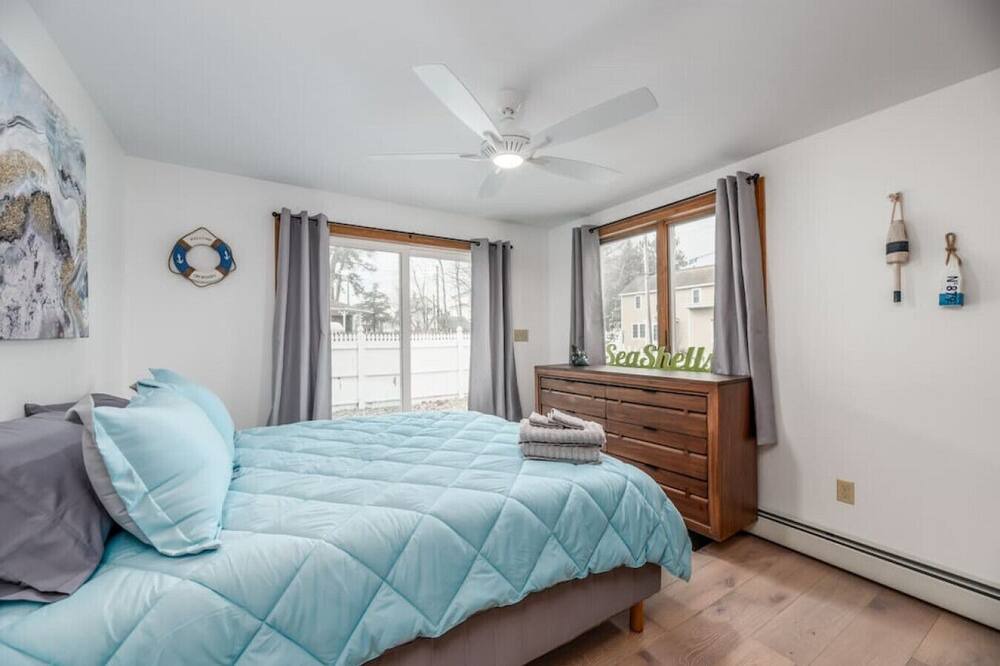 Photo of Others in Pine Point