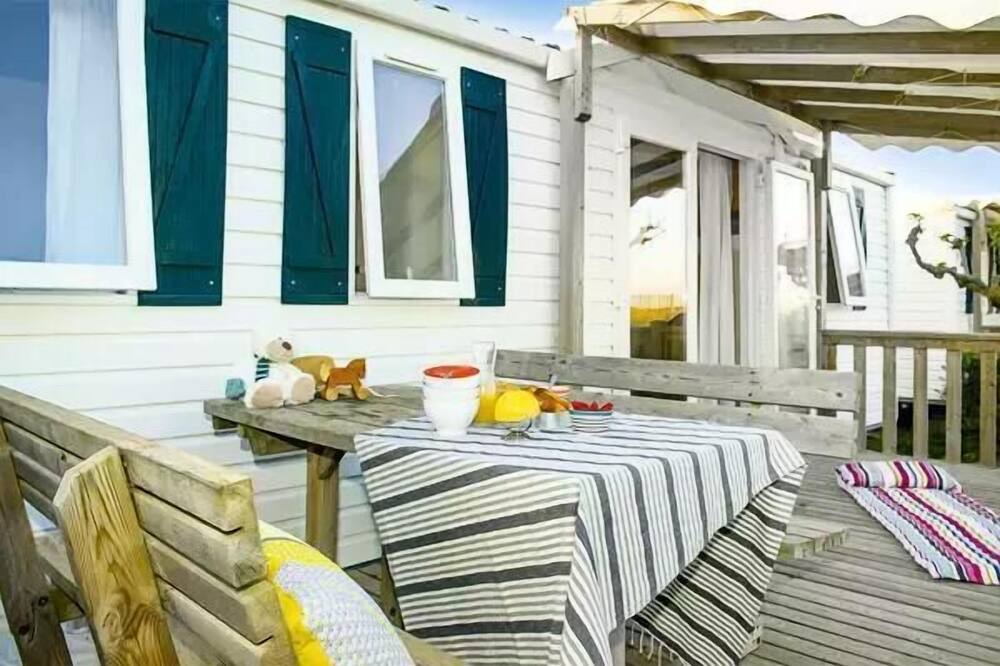 Photo of Patio Balcony in Chateauneuf-de-Galaure