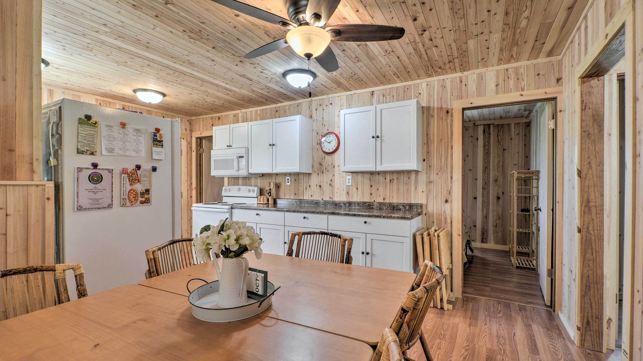Photo of Kitchen in Lesterville