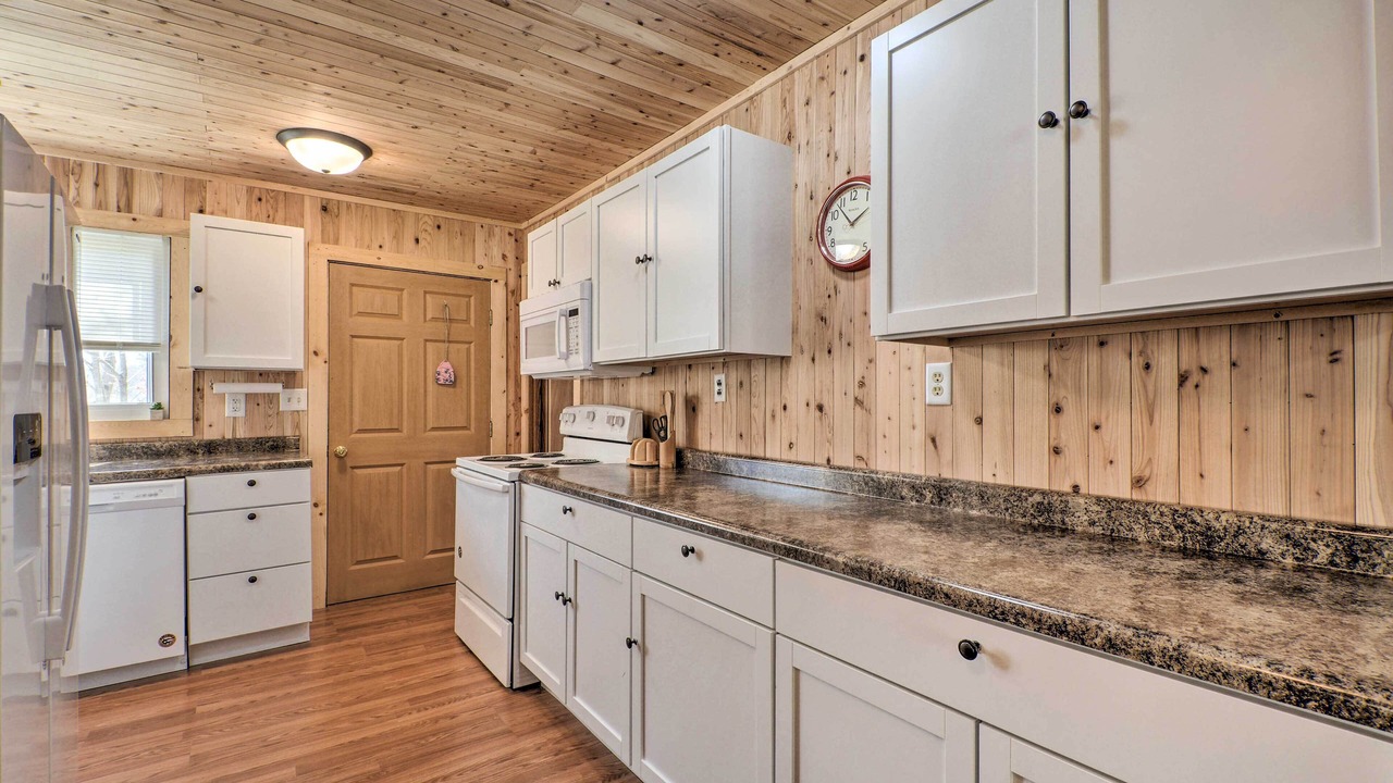 Photo of Kitchen in Lesterville