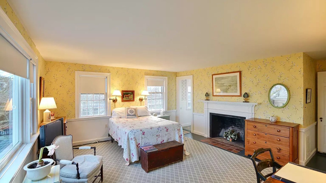 Photo of Others in Edgartown