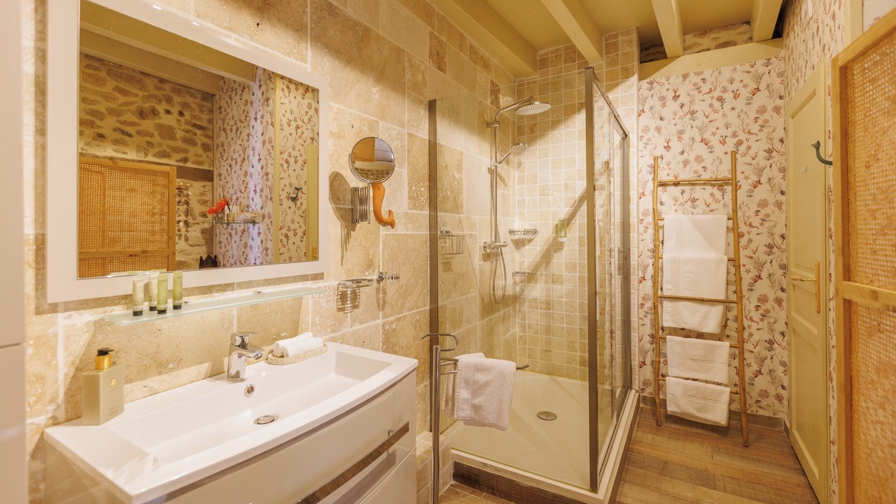 Photo of Bathroom in Le Lonzac