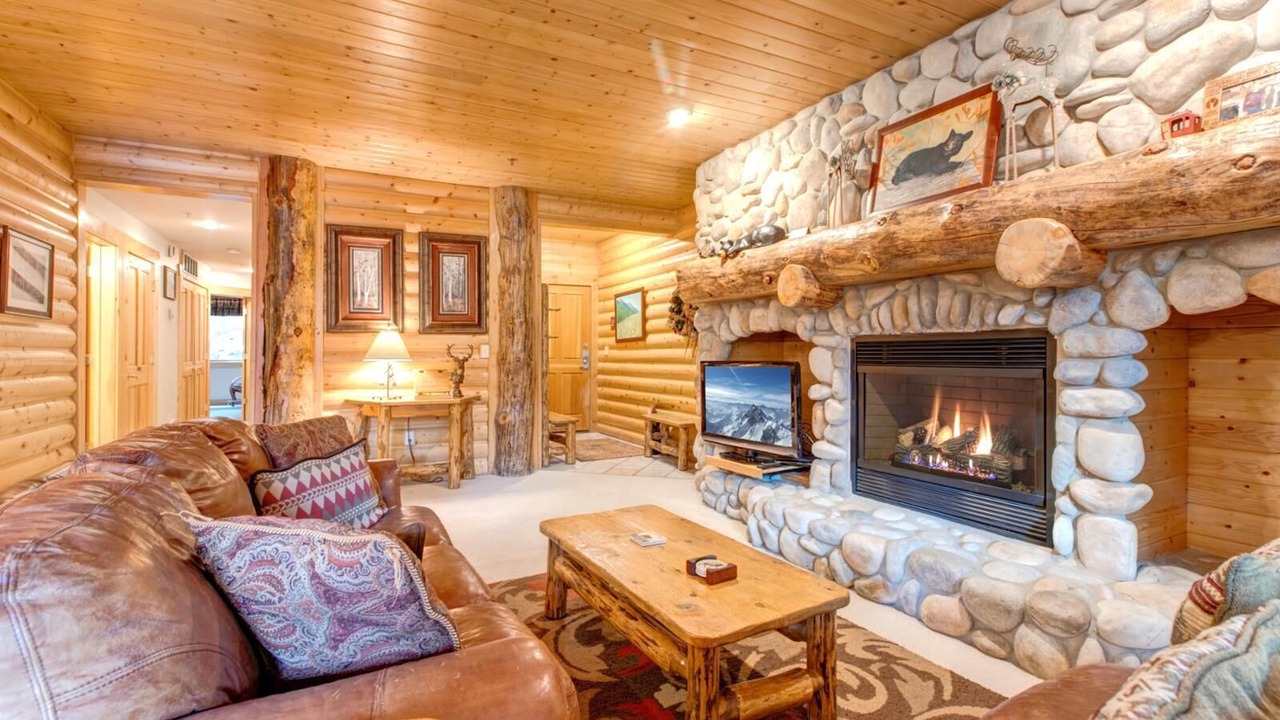 Photo of Livingroom in Deer Valley