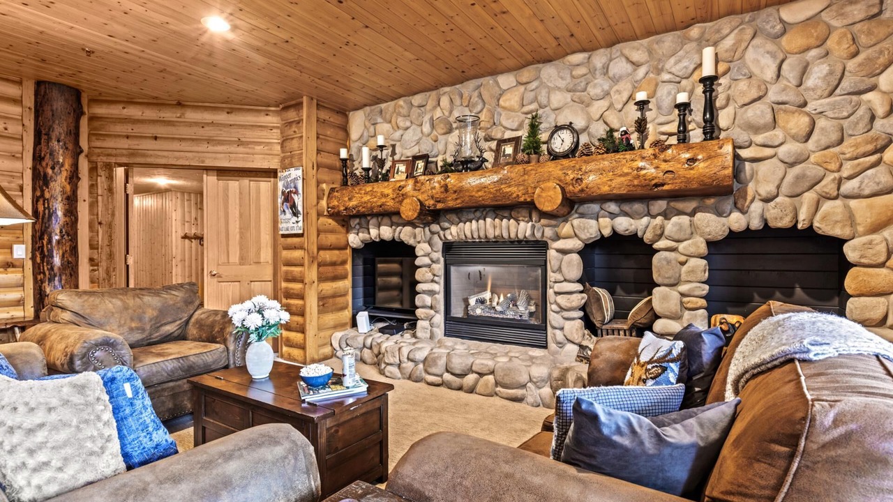 Photo of Livingroom in Deer Valley