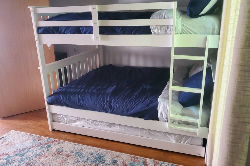 Photo of Bedroom in Grimes