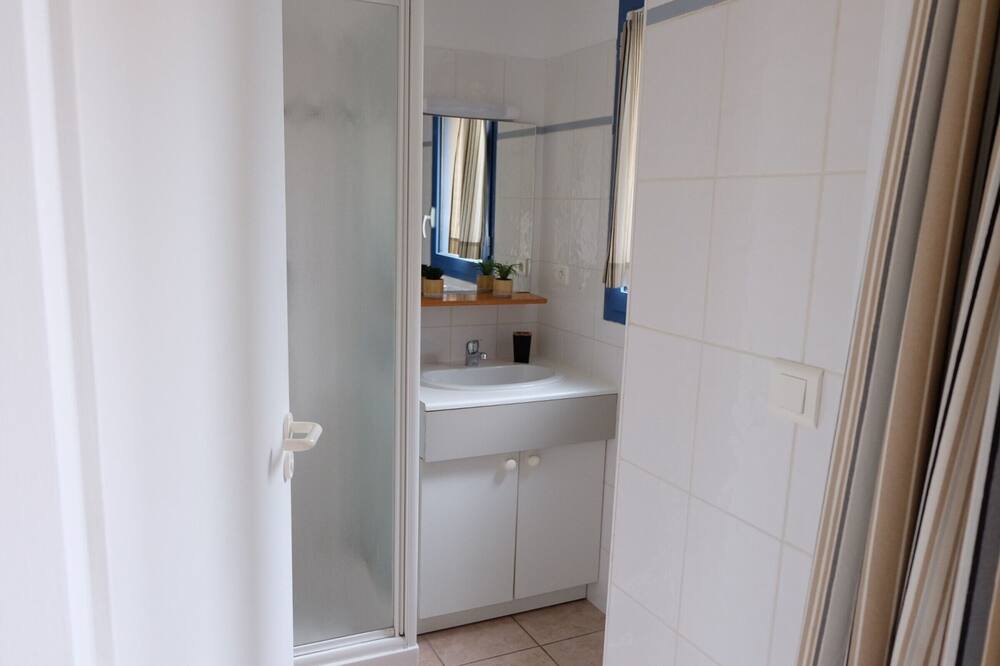 Photo of Bathroom in Talmont-Saint-Hilaire