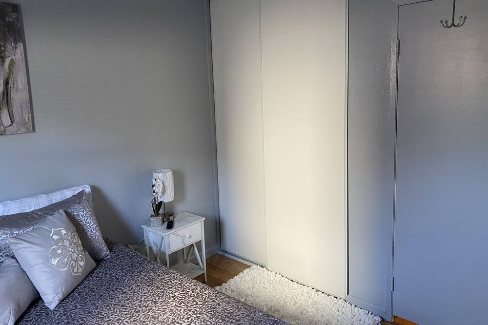 Photo of Bedroom in Mira Loma