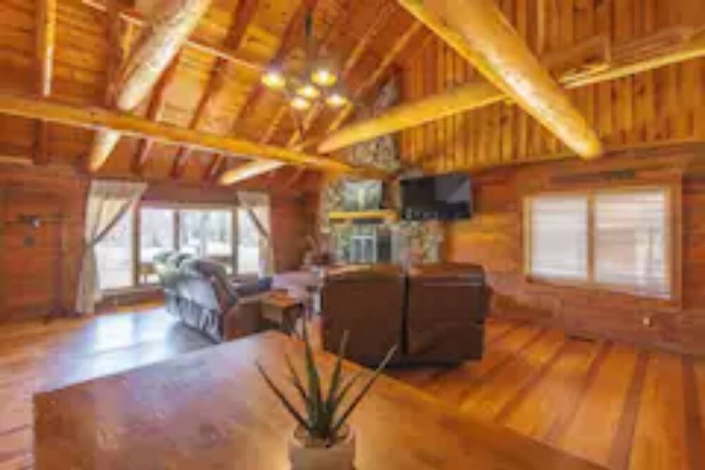 Photo of Livingroom in Edmond